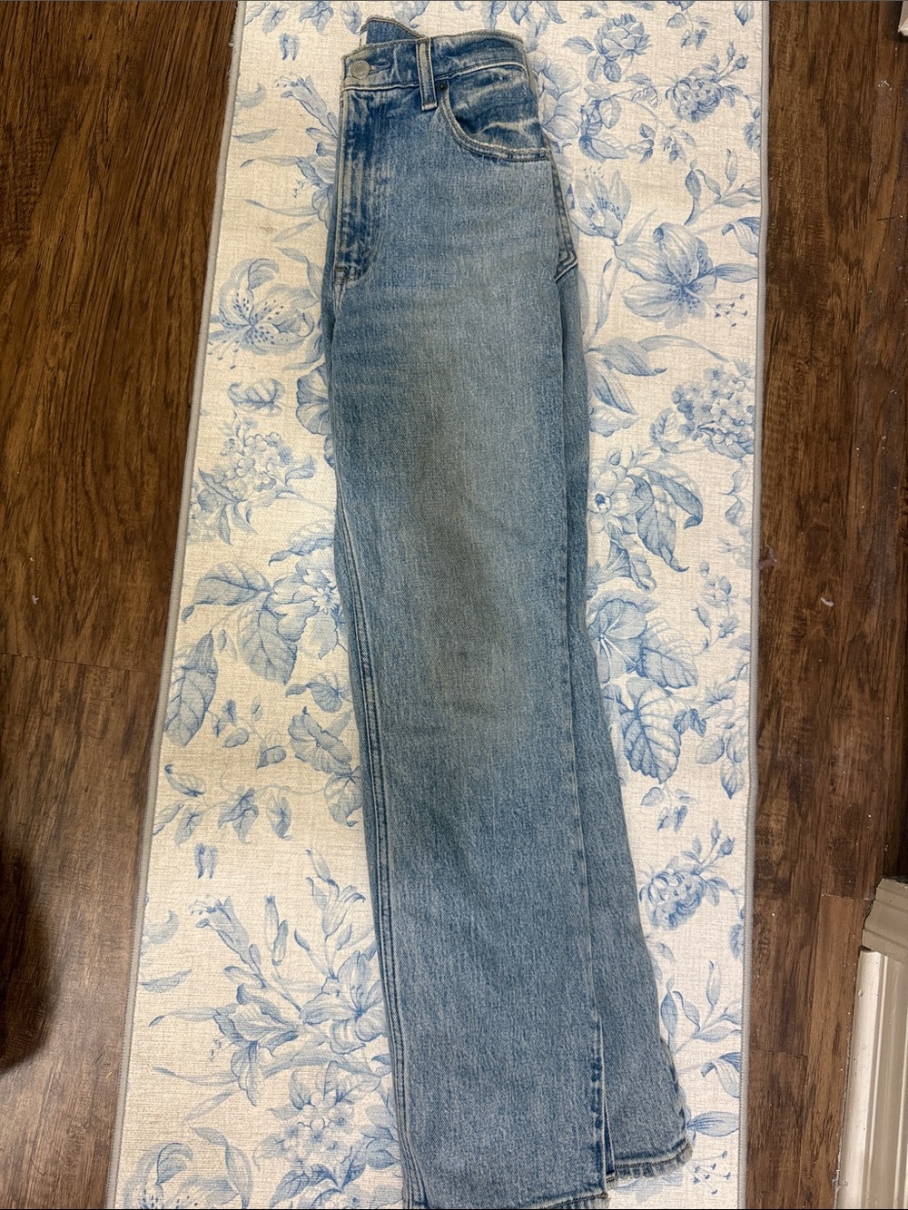 Abercrombie & Fitch Women’s Straight Leg Jeans - Light Blue Denim